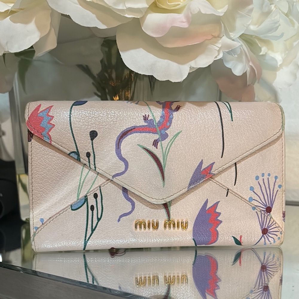 Miu Miu Floral Beige Women's wallet